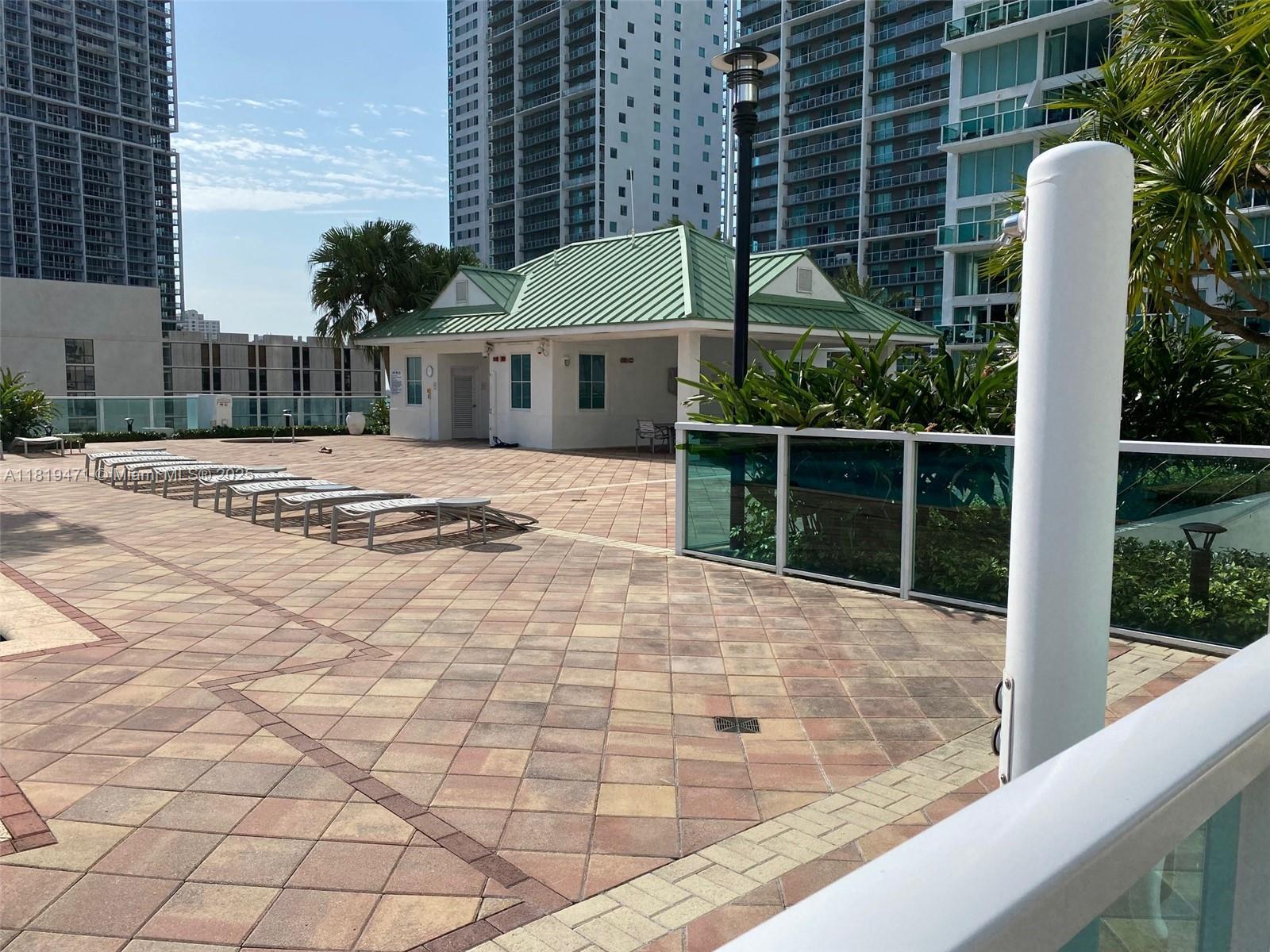 Building Photo - 31 SE 5th St