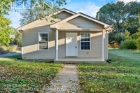 Building Photo - Charming Two Bedroom in the Heart of Clark...