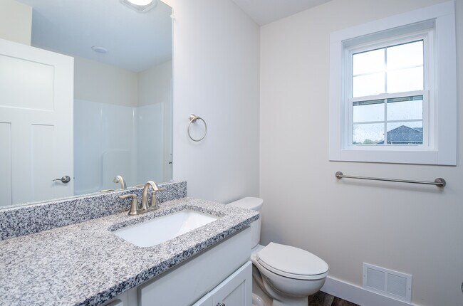Building Photo - 9250 Brook Hollow Ln