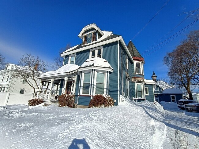 Building Photo - 292 Wilder St