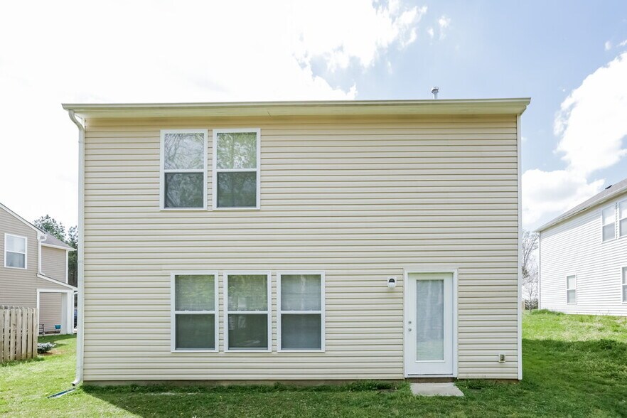 Building Photo - 12328 Stowe Acres Dr