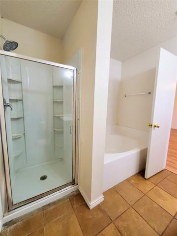 Building Photo - 2224 Red Oak Dr
