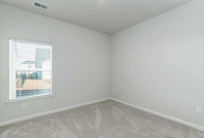 Building Photo - 5645 Lacebark Trl