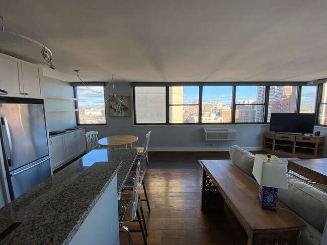 Building Photo - 2700 N Hampden Ct