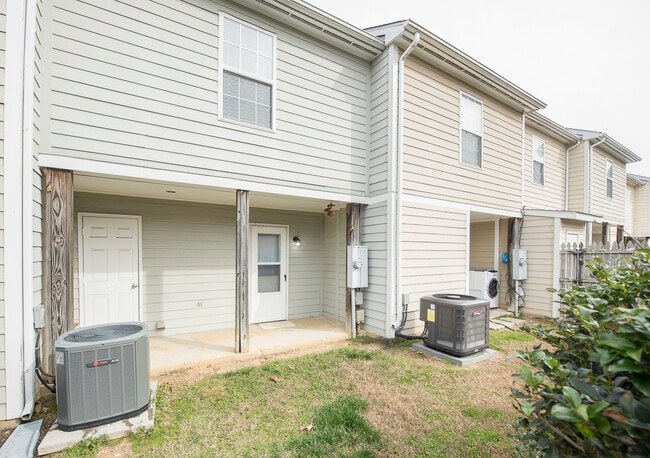 Building Photo - 20 Cheltenham Dr