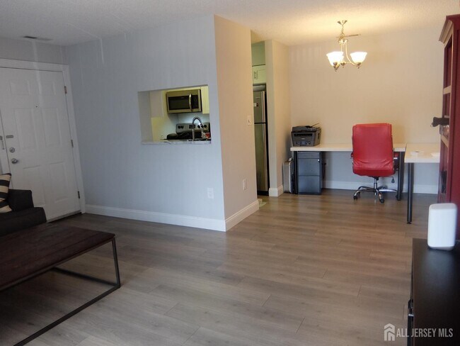 Building Photo - 5307 Ravens Crest Dr