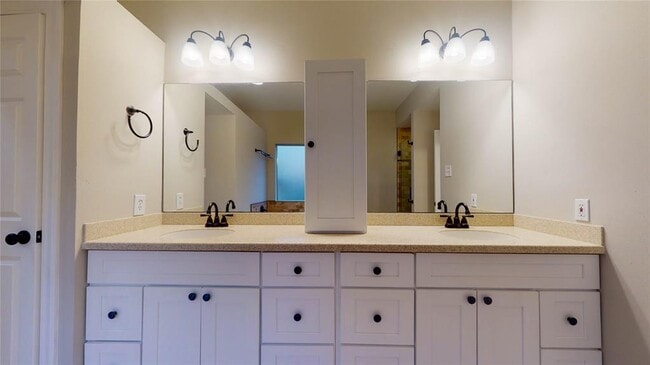 Building Photo - 20802 Newbury Park Dr