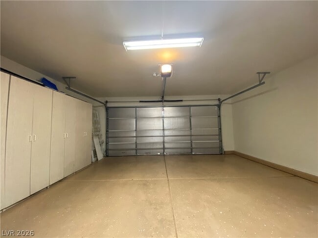 Building Photo - 2624 Breakers Creek Dr