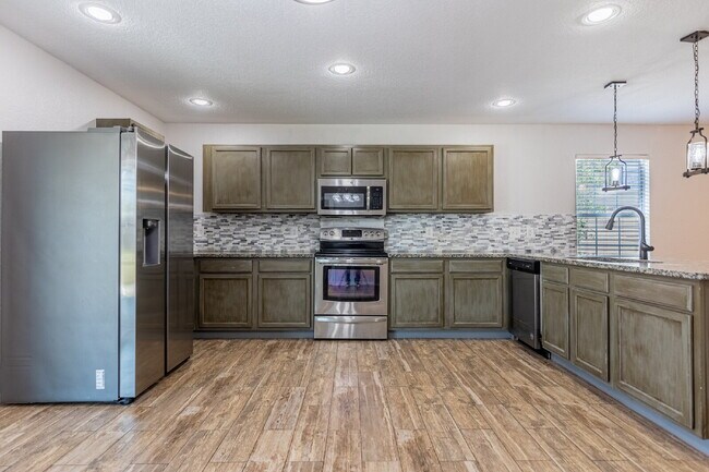 Building Photo - 8434 Miners Point
