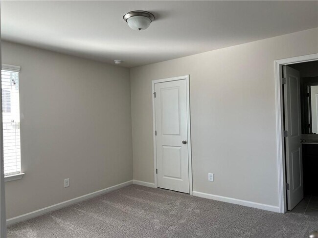 Building Photo - 6072 Hickory Crk Ct