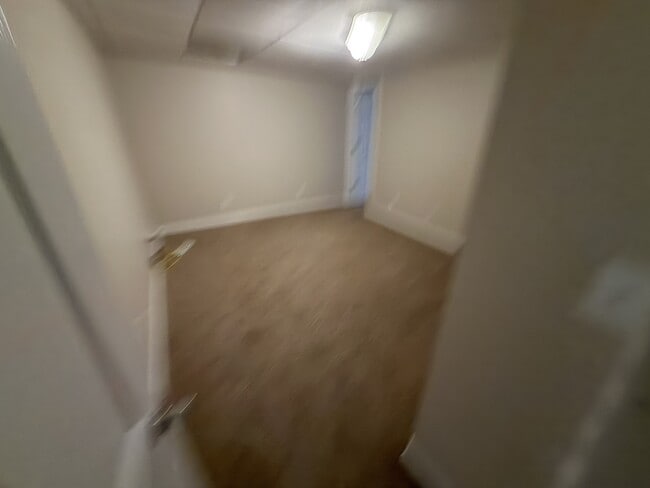 Building Photo - 721 Rockingham Rd