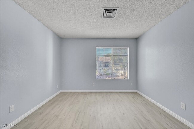 Building Photo - 4730 Nara Vista Way