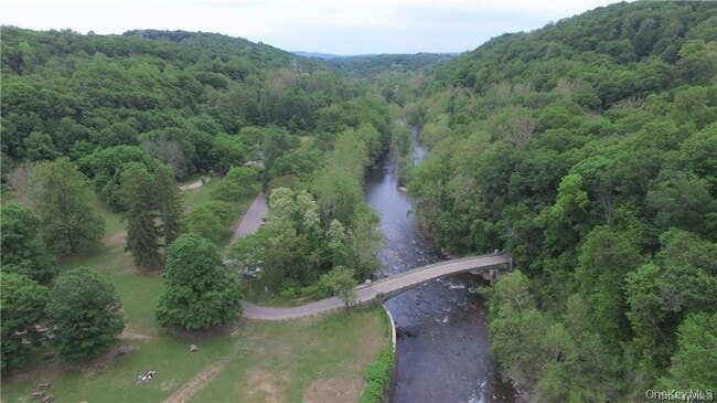 Building Photo - 197 Grand St