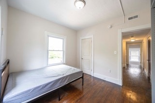 Building Photo - 1516 E 115th St