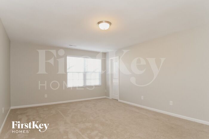 Building Photo - 4725 Tuliptree Dr