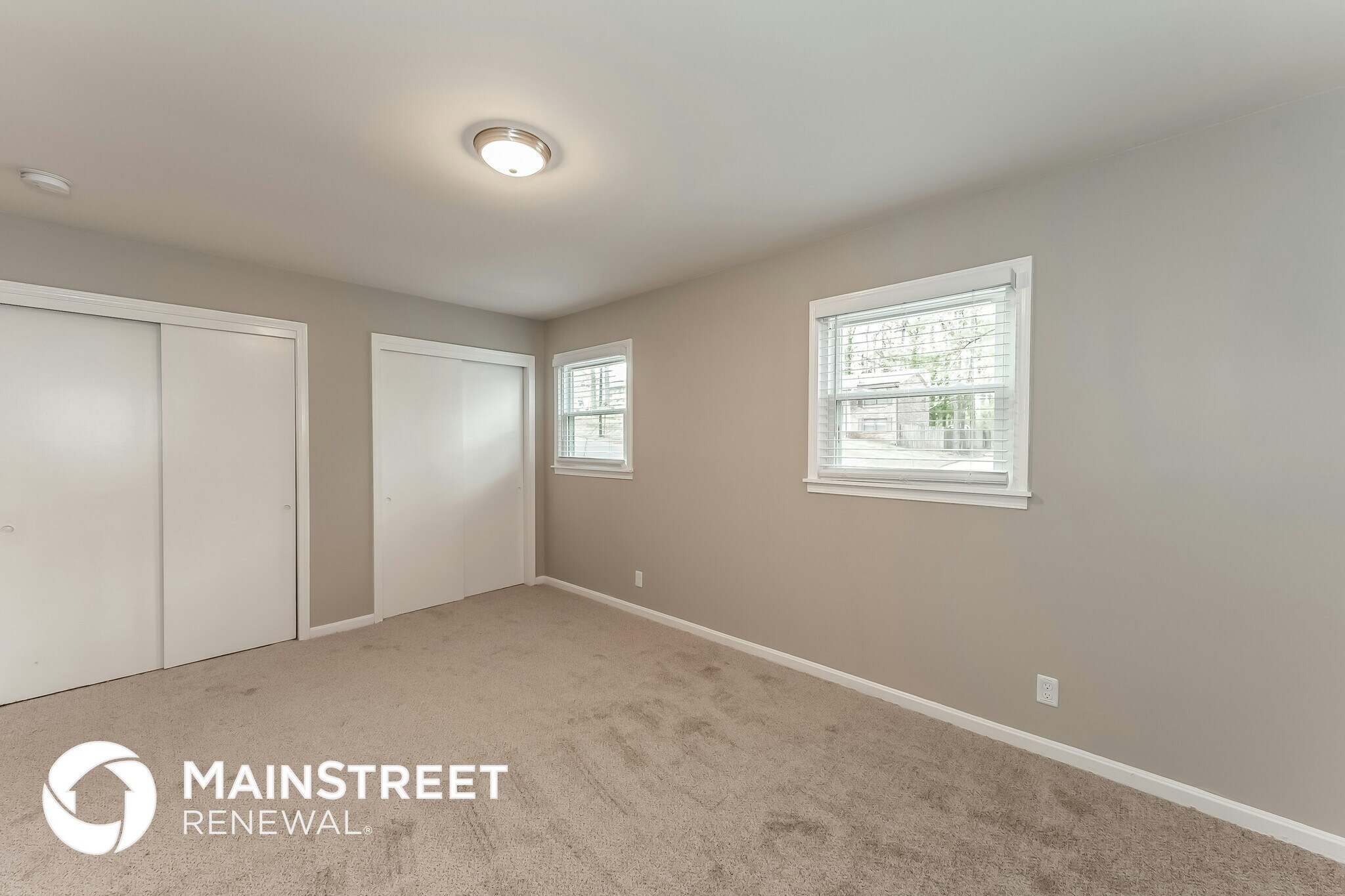 Building Photo - 1717 Bobolink Ln NE