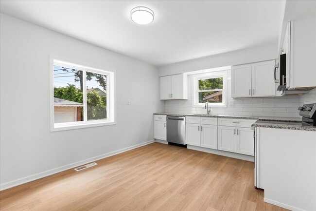 Building Photo - 21374 Ithaca Ave