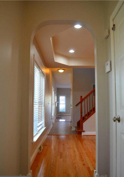 Building Photo - 6405 Woodburn Ave