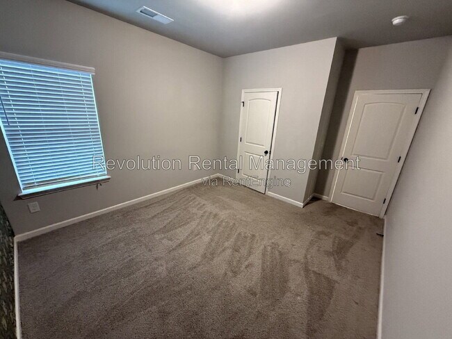 Building Photo - 1009 Fable Ln