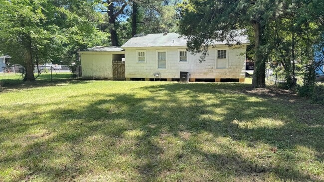 Building Photo - 1608 S 4th St