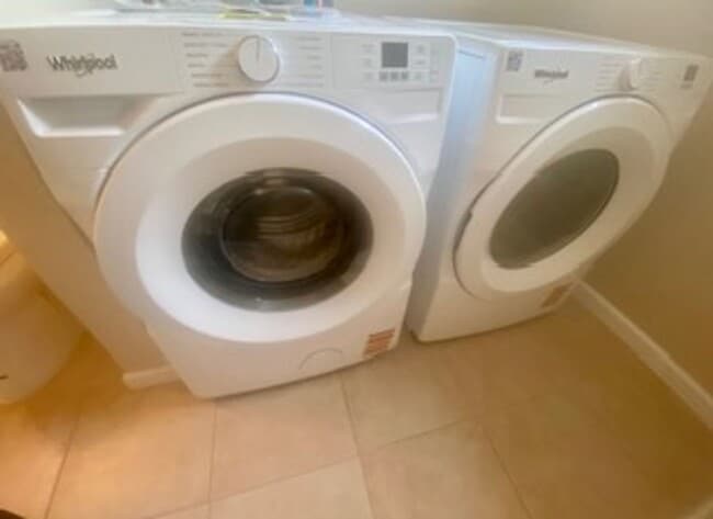 Building Photo - Three Bedroom Two and a Half Bath Home in the South Reno Crystal Lake Area