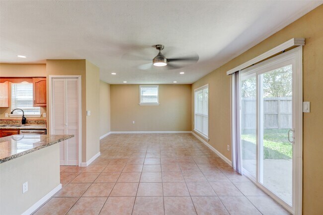 Building Photo - 17010 Cairnladdie St