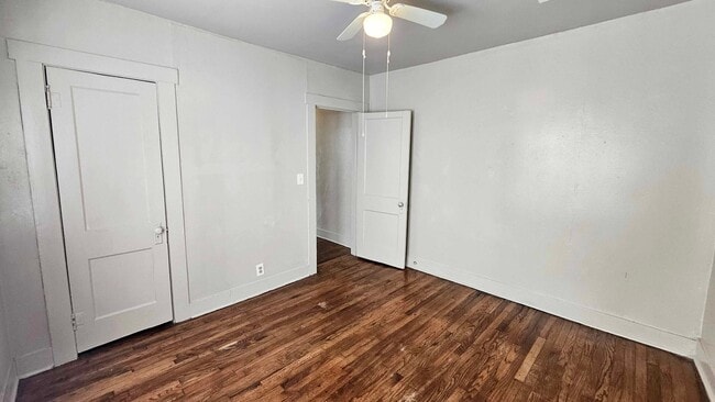 Building Photo - Lots of Room!