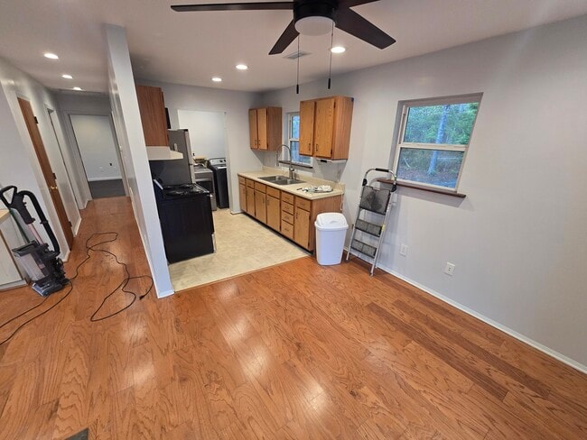 Building Photo - House on Stilts