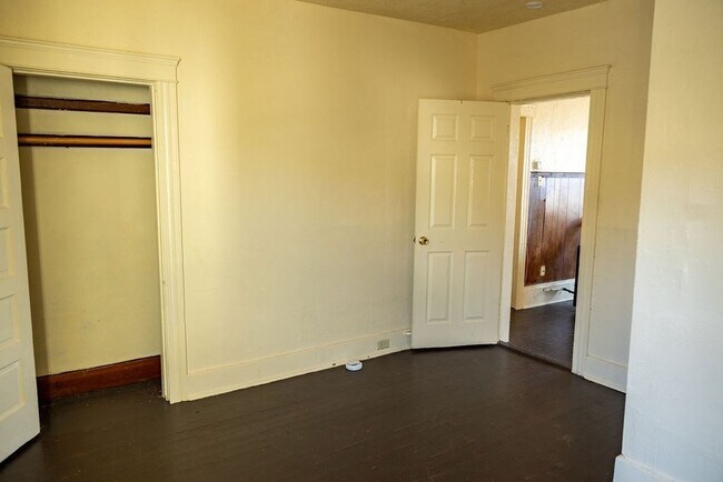 Building Photo - 42 Dorchester St