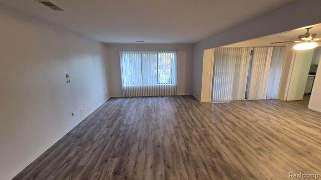 Building Photo - 16245 Roanoke St