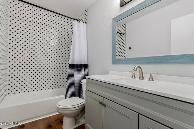 Building Photo - 10705 E Mercer Ln