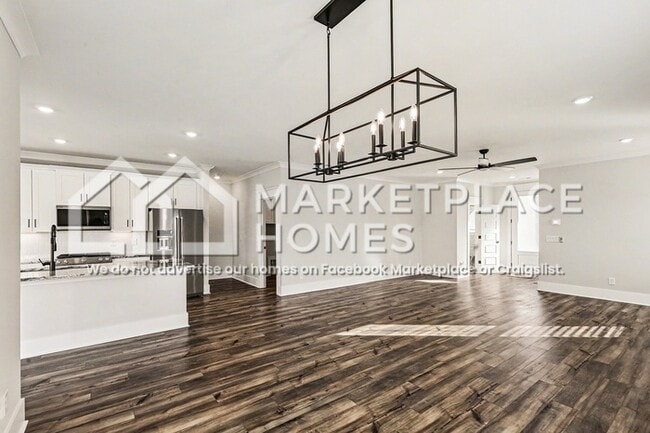 Building Photo - 517 Kingwood Ln