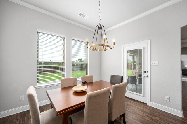 Building Photo - 1074 Waverly Dr