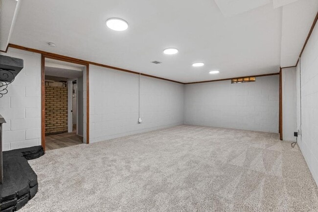 Building Photo - 7214 Northridge Dr