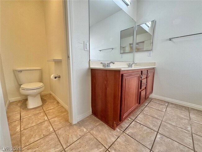 Building Photo - 584 Playa Linda Pl