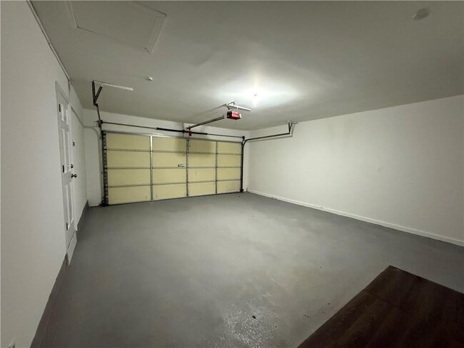 Building Photo - 520 Cranberry Pl