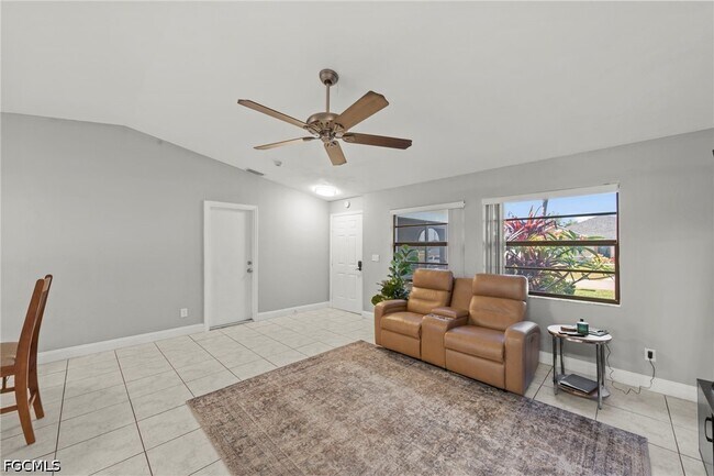Building Photo - 311 SW 19th Ln