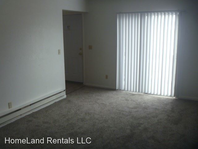 Primary Photo - 1100 E Cedar St