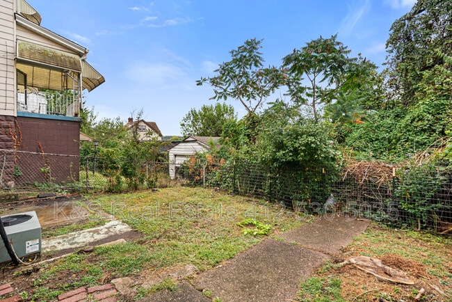 Building Photo - 5034 Ampere St