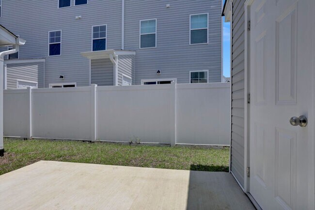 Building Photo - 224 Sandy Cv Ln