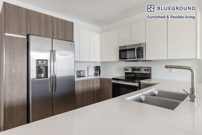 Building Photo - 1501 SW 37th Ave