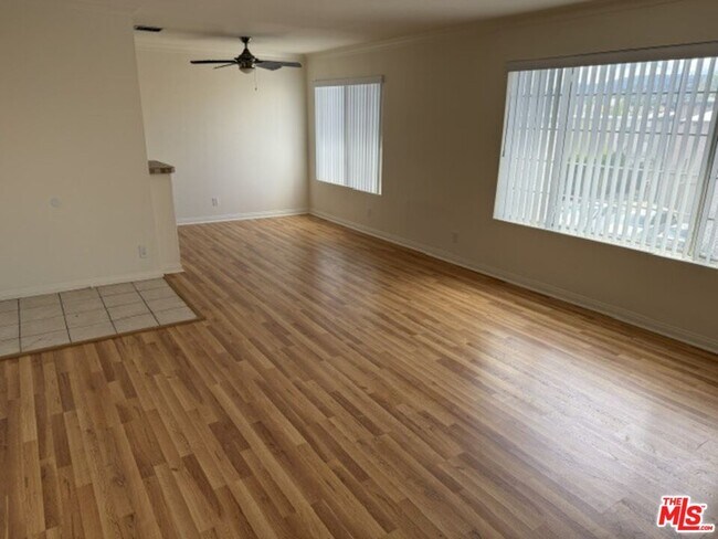 Building Photo - 18600 Burbank Blvd