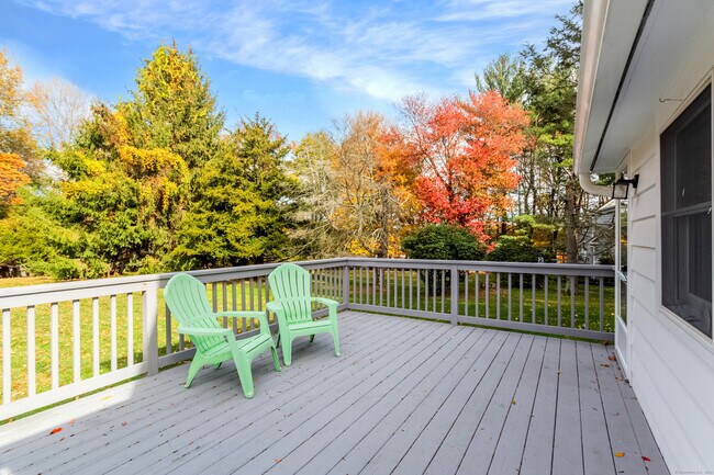 Building Photo - 31 Hillandale Rd