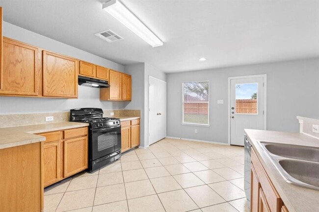 Building Photo - 9311 Norwood Trails Dr