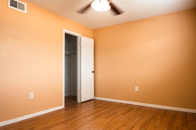 Building Photo - 1532 Eagle Lake Rd