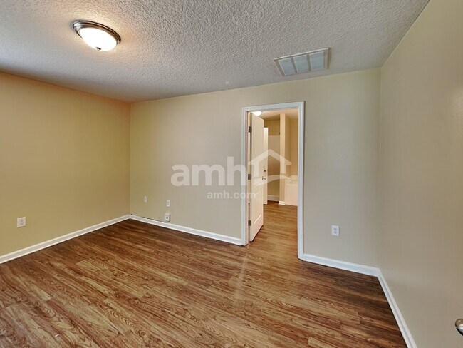 Building Photo - 6381 Louis Clark Ct