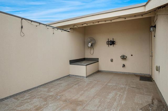 Building Photo - 1316 Palm Canyon Dr