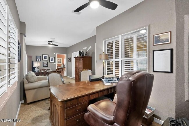 Building Photo - 6909 Desert Canyon Dr
