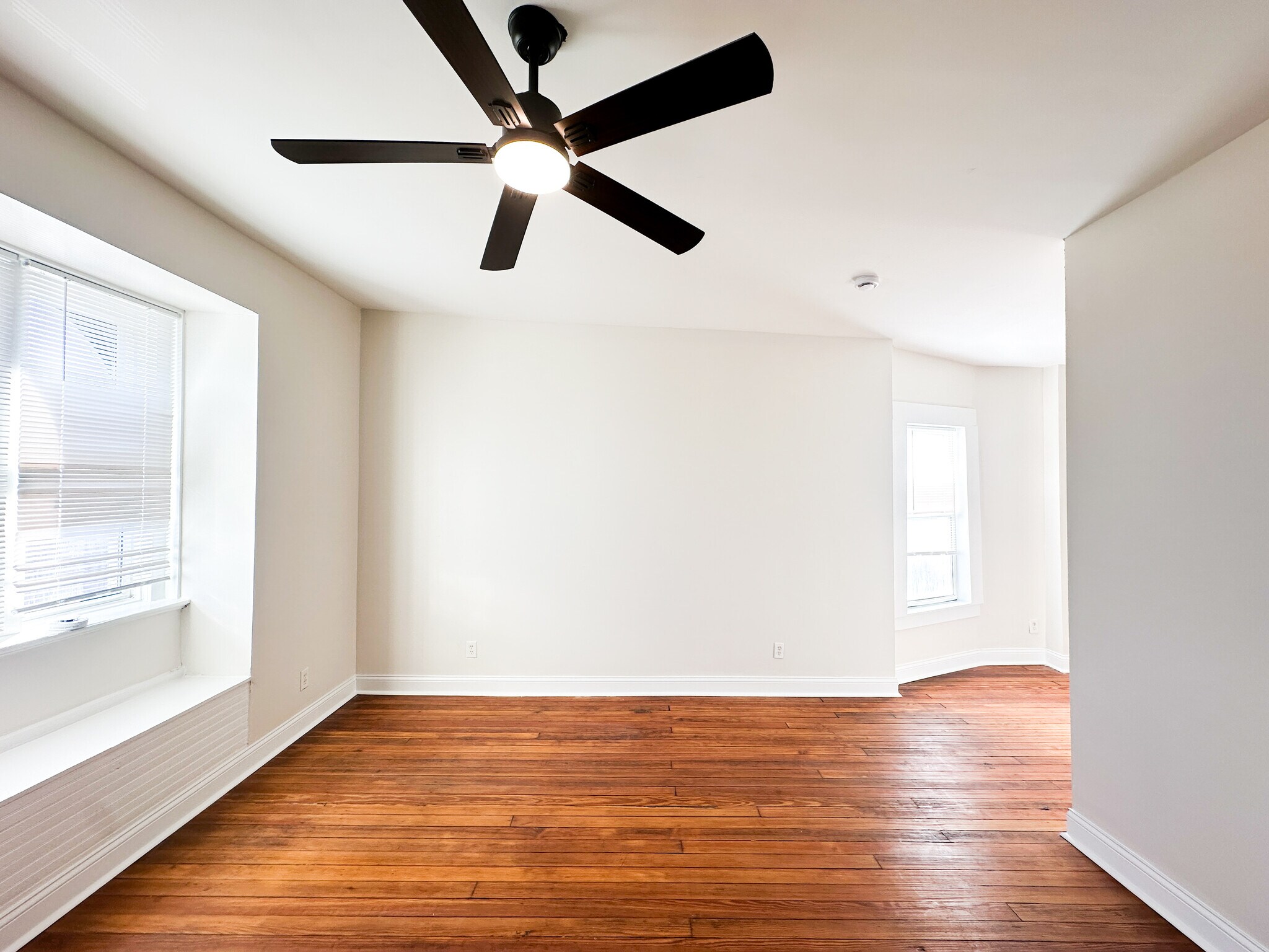 Building Photo - 3333 California Ave