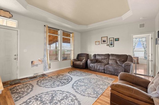 Building Photo - Navajo